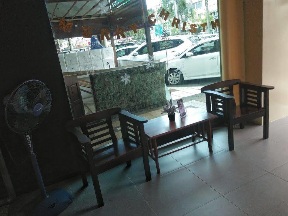 Oyo 727 Hotel Rafflesia Kota Kinabalu Buitenkant foto