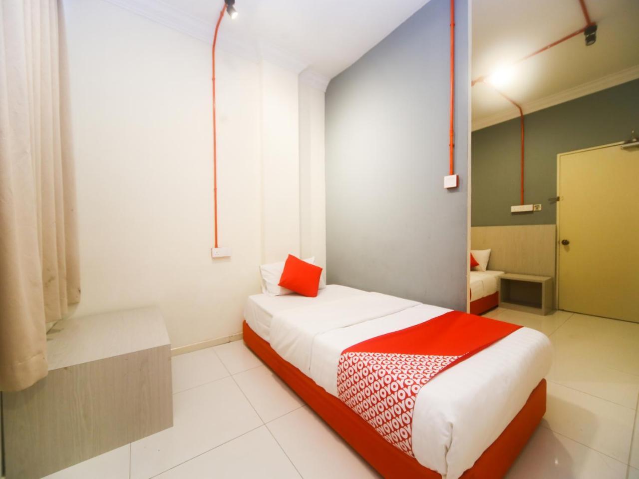 Oyo 727 Hotel Rafflesia Kota Kinabalu Buitenkant foto