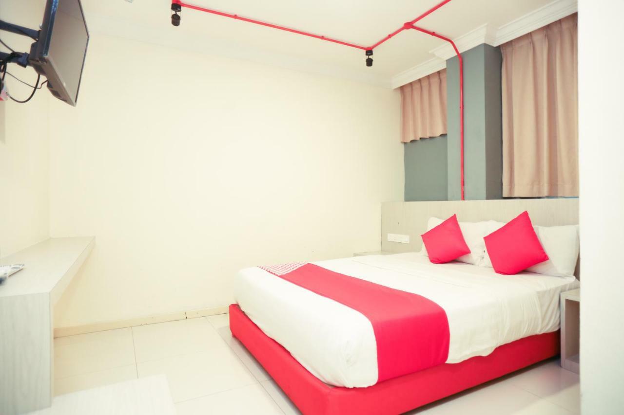 Oyo 727 Hotel Rafflesia Kota Kinabalu Buitenkant foto