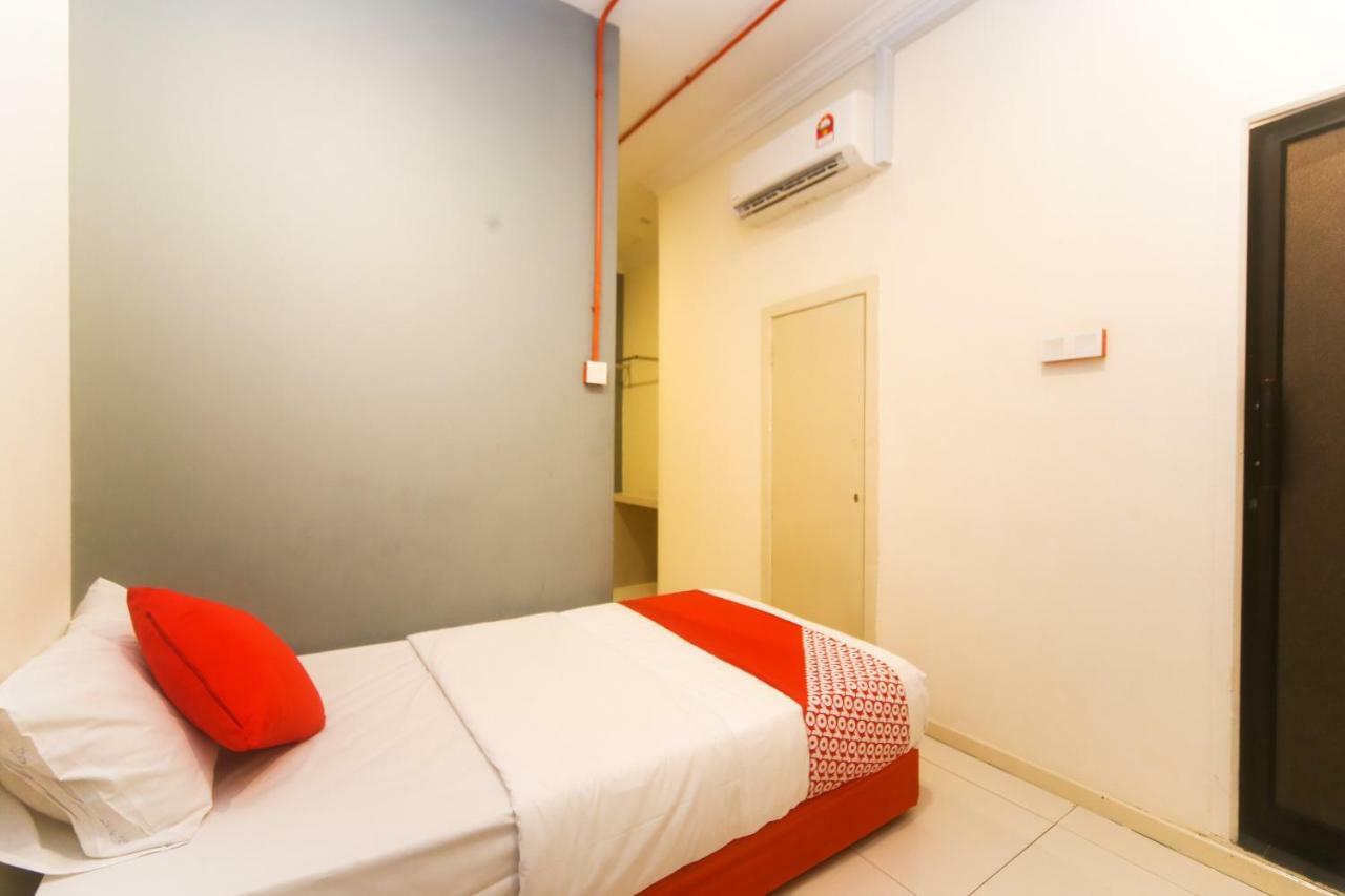 Oyo 727 Hotel Rafflesia Kota Kinabalu Buitenkant foto
