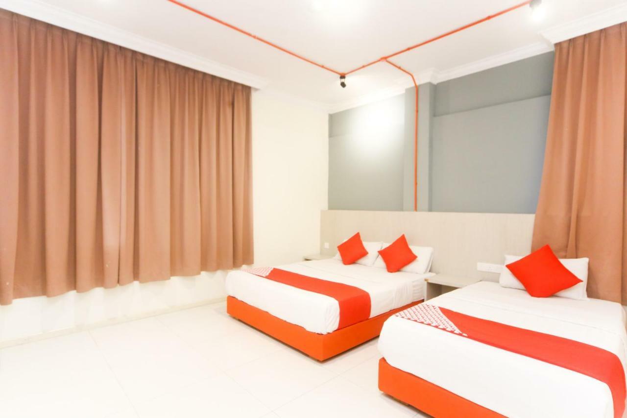 Oyo 727 Hotel Rafflesia Kota Kinabalu Buitenkant foto
